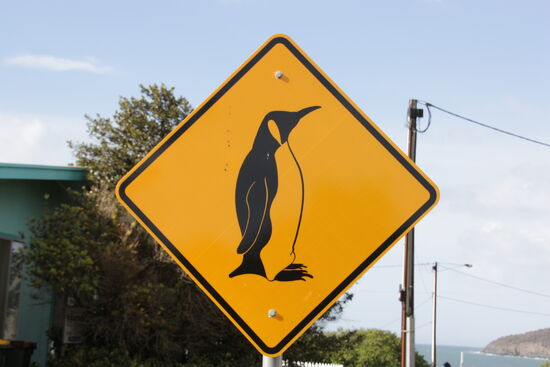 Straßenschild im Hafen von Penneshaw