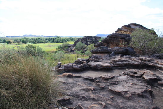 Mindestens genauso spannend wie die Zeichnungen ist die Umgebung. In diesem Felsenlabyrinth glaube ich nachempfinden zu können, was Menschen schon in grauer Vorzeit immer wieder an diesen Platz führte.