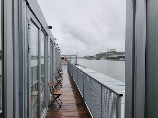 Immer noch Regen, aber ein toles Botel.