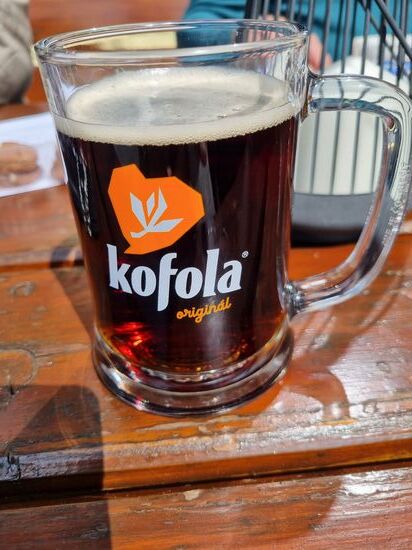 Lecker, aber schmeckt nicht ansatzweise wie Cola