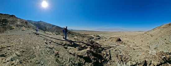 Die Stille dort ist unbeschreiblich, trotz einiger Touristen.