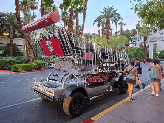 V8 Eikaufswagen für Stadtrundfahrten, einfach nur Irre.