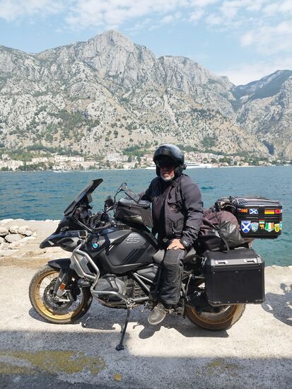 Klaus und im Hintergrund Kotor