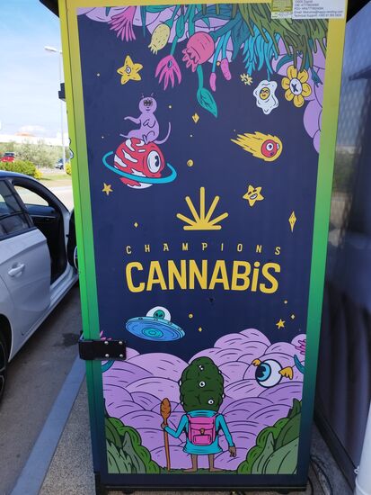 Den Kiffomat 2000 gibt es tatsächlich���