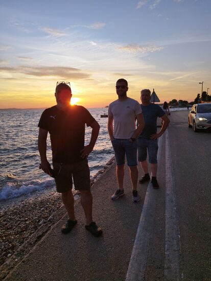 Es wird Nacht in Zadar, und wir legen los.