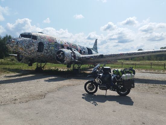 Alter, verlassener Militärflugplatz an der kroatischen Grenze zu Bosnien