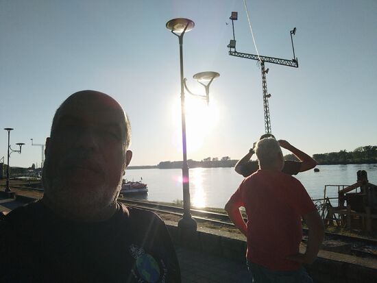 Sonnenuntergang an der Donau in Smederevo.