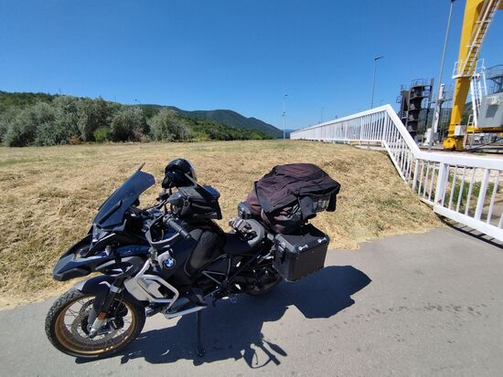 An der Grenze zu Rumänien, leider dürfen wir Serbien für 3 Tage nicht verlassen, fuhren ca. 150 Kilometer auf Serbischer Seite die Donau entlang.