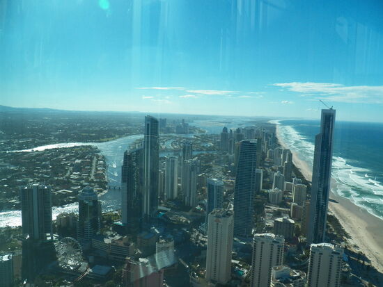 Blick vom Q1, dem höchsten Wolkenkratzer der Südhalbkugel, und auch eines der höchsten Wohngebäude der Welt