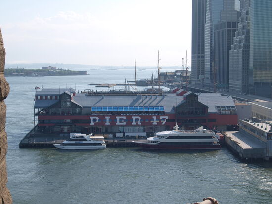 Auf dem Weg zur Brooklyn Bridge