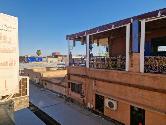 Blick vom Rooftop Restaurant auf die Dächer