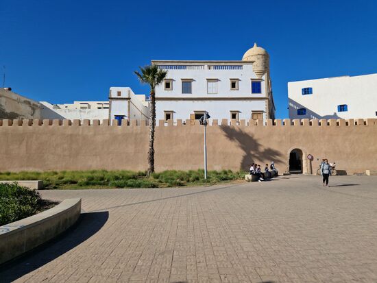 Die Stadtmauer, hinter der sich die Medina und der Markt befinden