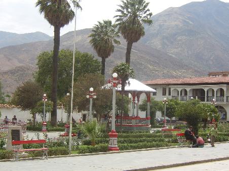 Plaza de Armas de Caraz