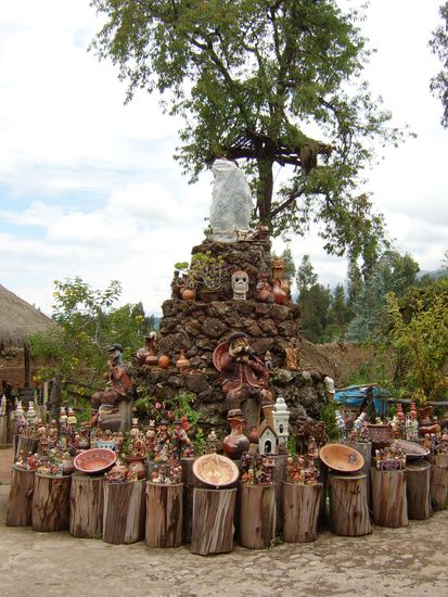 In einem der "Open-Air-Keramiklaeden"