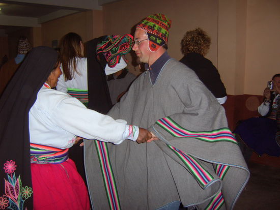 Inocencia und die ersten Folkloretanzversuche