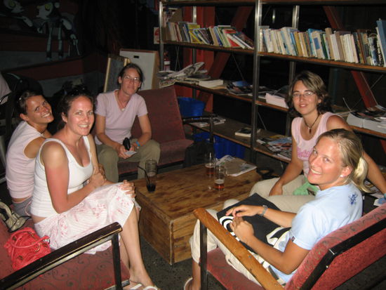 Oesterreicherinnen Treffen in Fremantle\und nicht zu vergessen die lebhafte Australierin Andrea