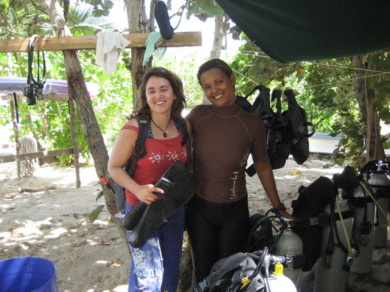 glueklich nach bestandener Pruefung