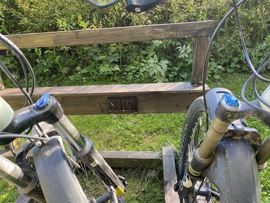 Und mit Steckdose für jedes Fahrrad. Was kann jetzt noch schief gehen?