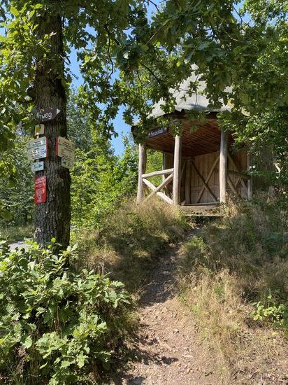 Neue schöne Hütte. Nur nicht ganz so leicht zu erklimmen.