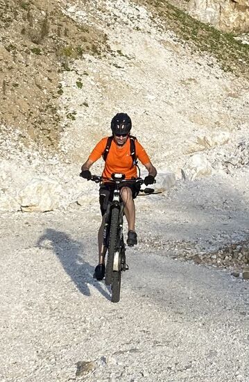 Upps. Das Vorderrad entwickelt ein Eigenleben 
Und dass bei gut 15% Steigung.