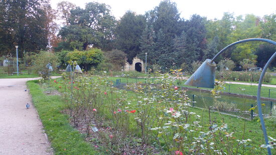 Ein Ort der Muße: der Rosengarten im Parc de la Pépinérie
