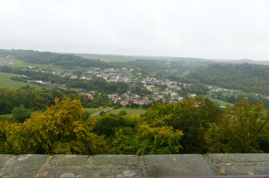 Blick vom Château de Malbrouck auf Manderen