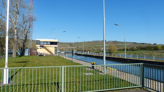 An der Schleuse in Stadtbredimus...