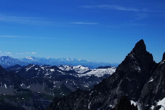 Ferne Bergwelt