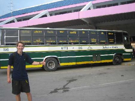Joey mit Bus