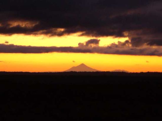 Sunset mit Berg