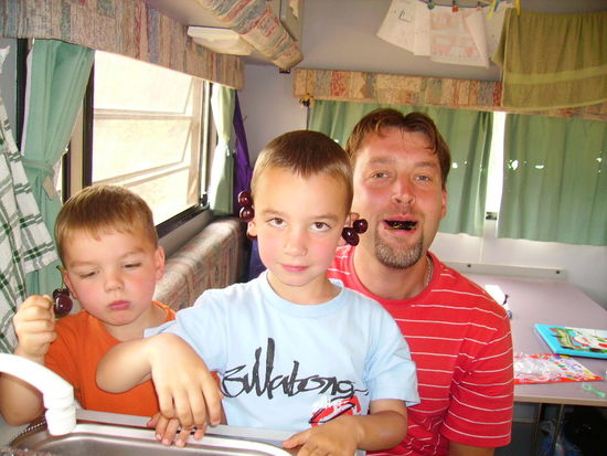 Da ham wir alle gut Kirschen essen