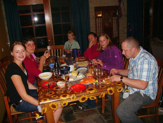 Jo (links) und Marianne (2. von rechts) sind aus Holland