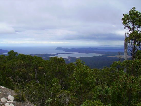 Blick auf Bruny Island von Mt Mangana