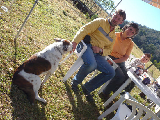 Mit Farmhund Spot beim Kaffeetrinken(Fotograf: Piet)