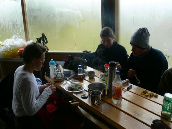 Mittagessen mit Ruben &amp; Monika (das sind die zwei Schatten im Hintergrund)