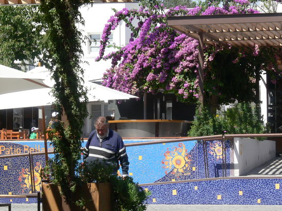 kunstvoll angelegter Innenhof im Barrio Bellavista