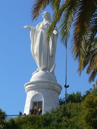 Die Jungfrauenstatue "Virgen de la Immaculada Concepción" auf dem Cerro San Cristóbal
