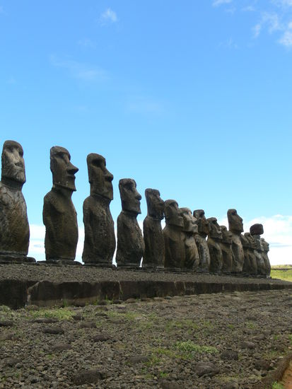 15 Moais auf einem Ahu: Rapa Nui-Rekord