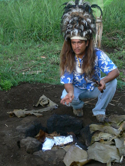 ...und holte dann die Leckereien raus.