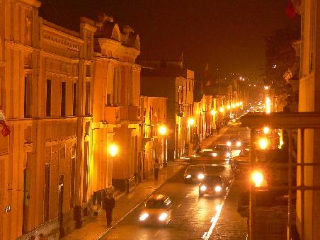 Altstadt von Trujillo bei Nacht