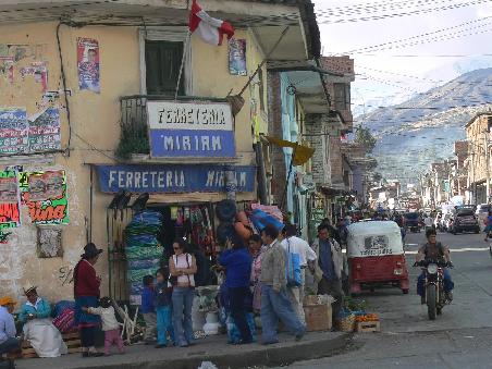 Einen ganzen Tag Huaraz: Ich kenne alle Strassen!
One day in Huaraz: I know every street!