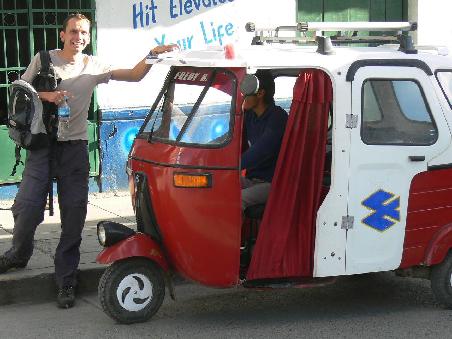 Orginal indische Rikscha: Neupreis 3800$!!! Ob das stimmt?
Original Indian Rikscha: Original price 3800$!!! Is that correct?