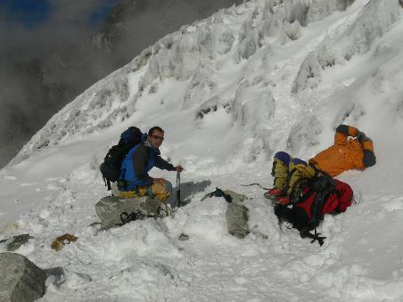 Zurueck im Basecamp: Voellig fertig
Back in the base camp: Totally exhausted