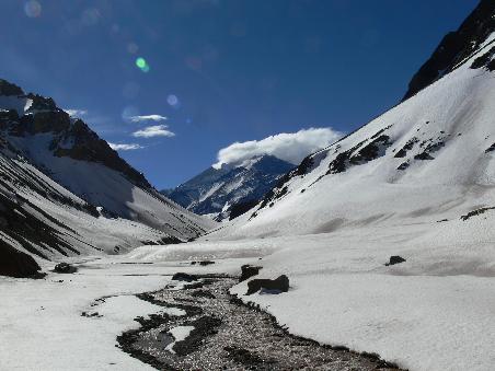 Aconcagua 6960m
Das Ding ist irgendwann faellig...
That peak is anytime to be done...