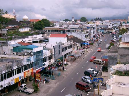Bukittinggi bei gesperrten Strassen... Praesident is coming!