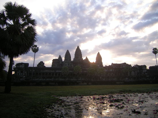 Angkor Wat beim Sonnenaufgang...
