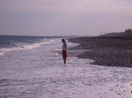 Babe am Black Sand Beach...