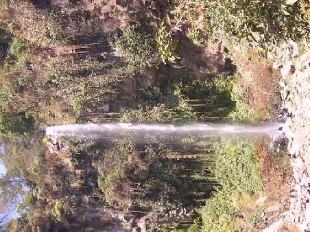 Air Terjun bei Tawangamangu... Kopf nach links drehen bitte!