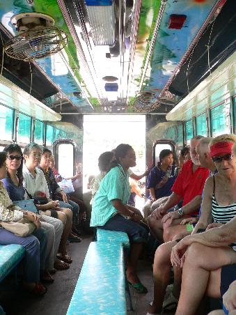Busfahren auf thailaendisch