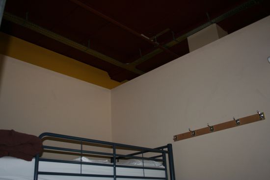 unser Hostel - ohne Decke *g*